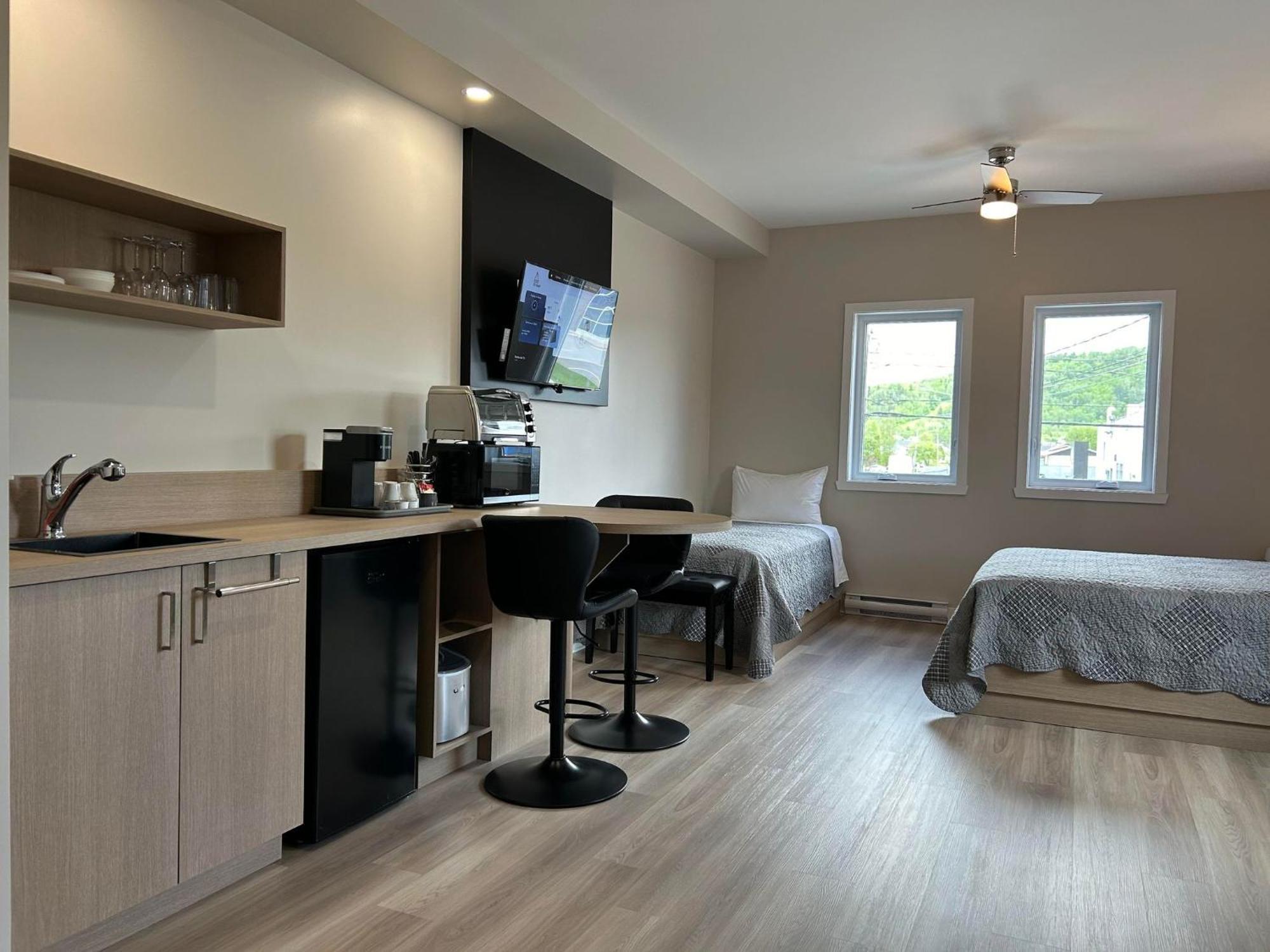 Hotel St-Michel Saint-Michel des Saints Ngoại thất bức ảnh