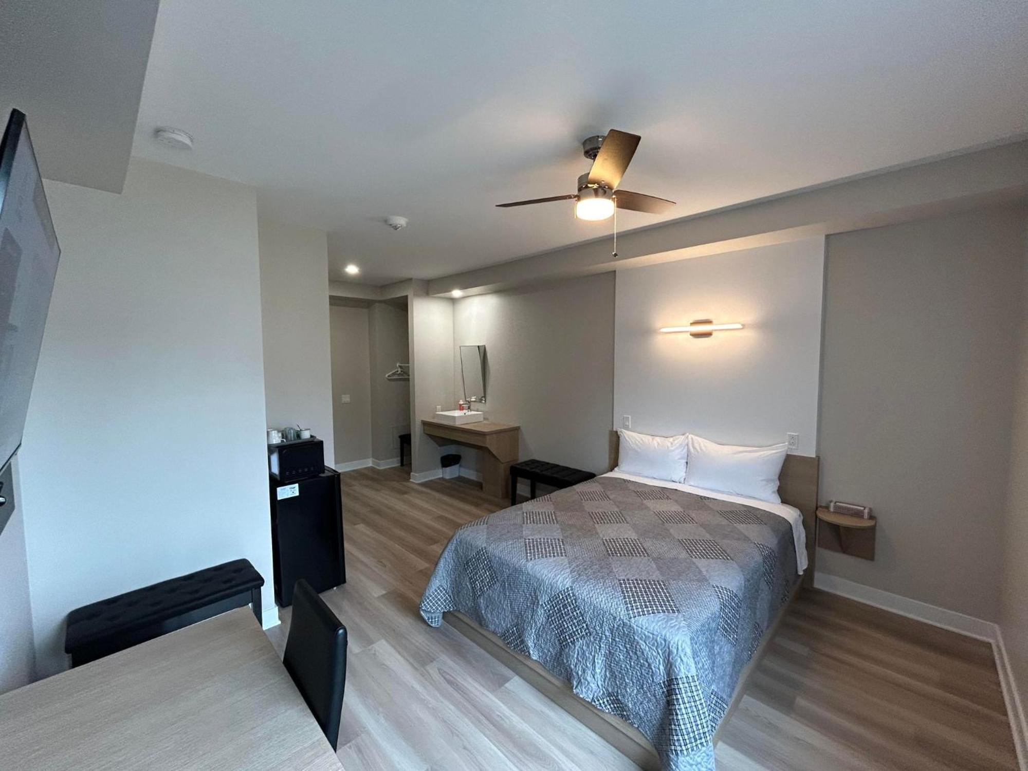 Hotel St-Michel Saint-Michel des Saints Ngoại thất bức ảnh